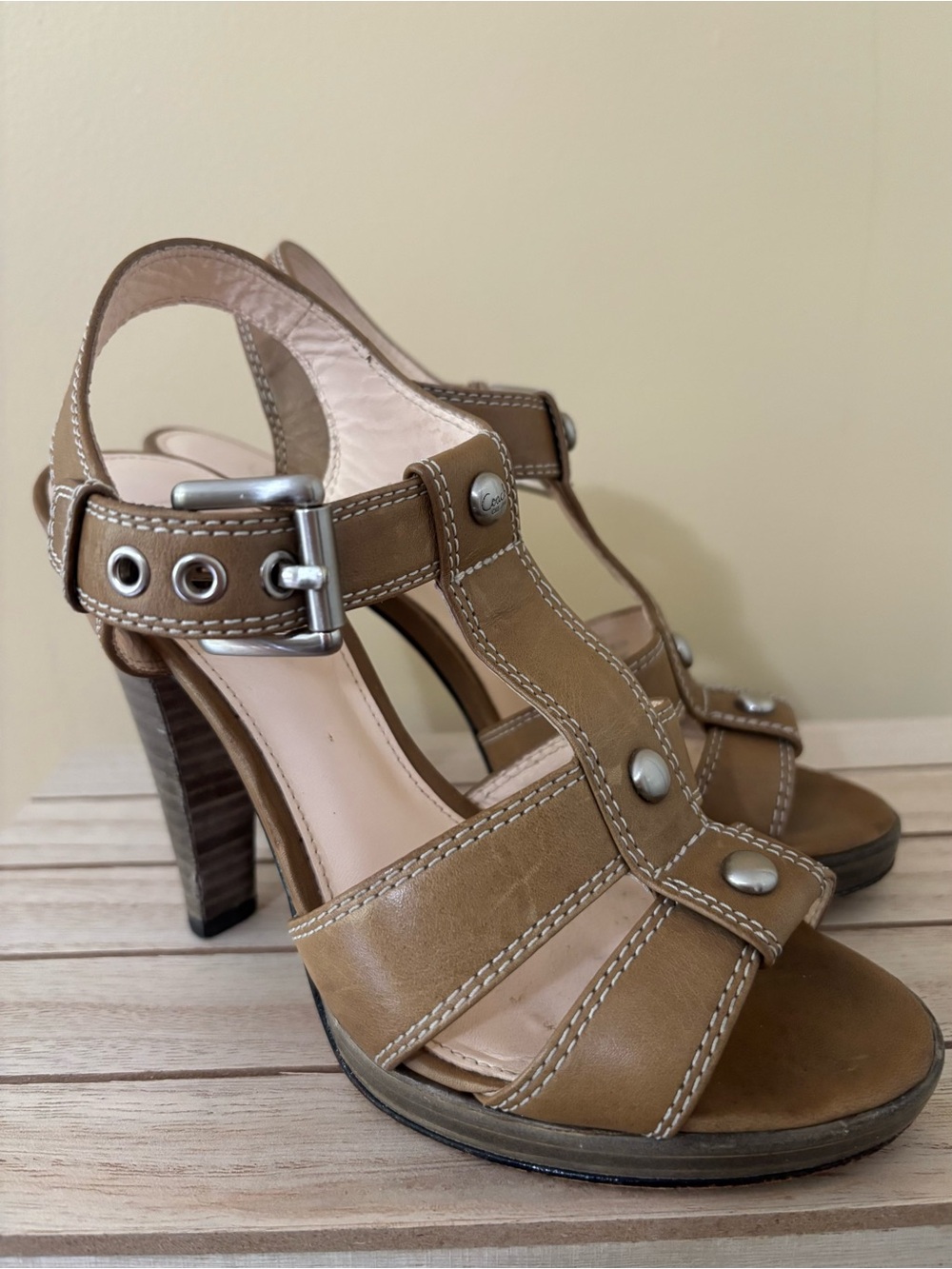 Coach| Vintage Taupe Leather Strappy High 3.5” Heel Sandals w/Buckle Sz 5.5